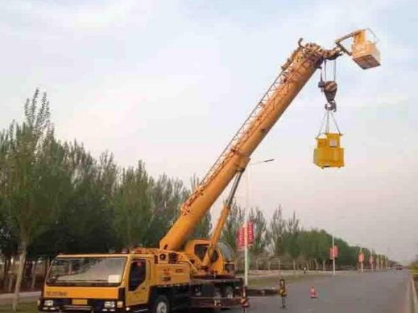 蒙阴县吊车租赁电话_大型吊车出租公司告诉你设备吊装搬运